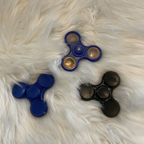 3 Fidget Hand Spinner NWT - Picture 2 of 4